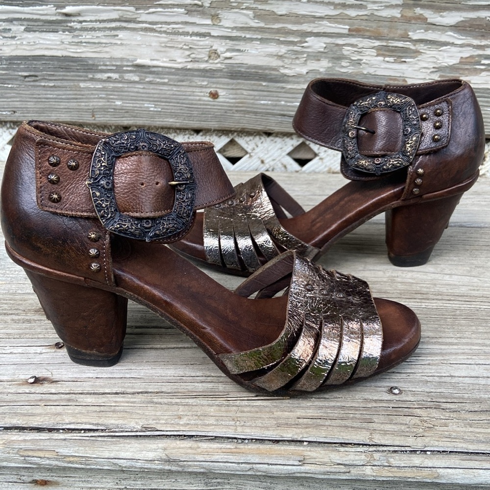 NWOB Maledetti Toscani Handmade in Italy Leather Heeled Sandals Women's Size 7.5
